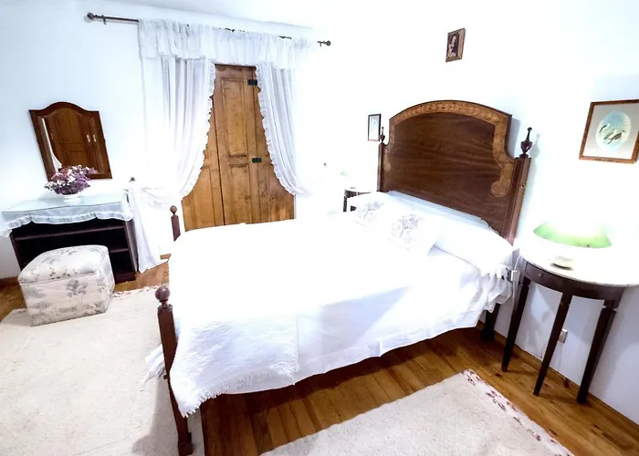 Charming With Private Pool In