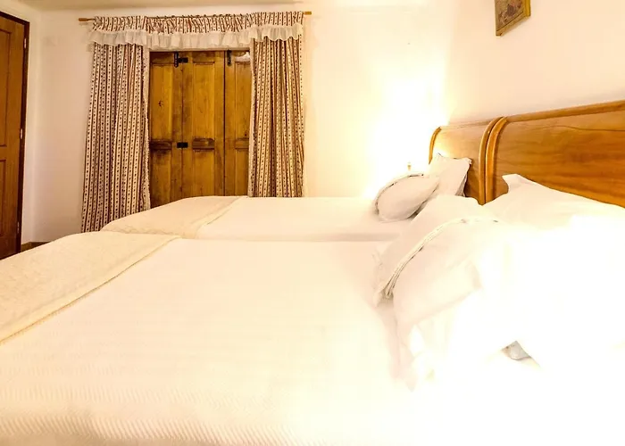 Charming With Private Pool In