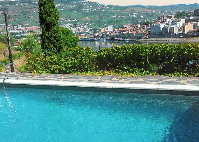 Charming With Private Pool In 라메구